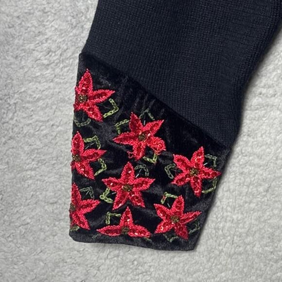 Y2K Tiara Collection Christmas Cardigan Black Red Poinsettias Eclectic Grandma - Picture 3 of 8